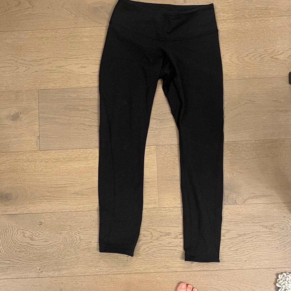 Women’s black lululemon leggings